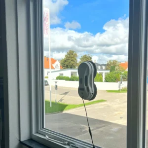 robotvinduespudser