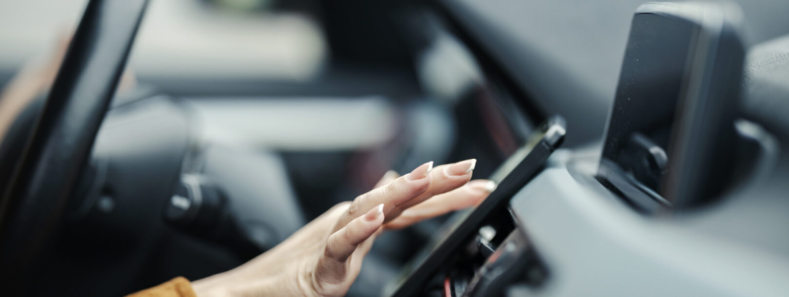 Mobilholder til bilen