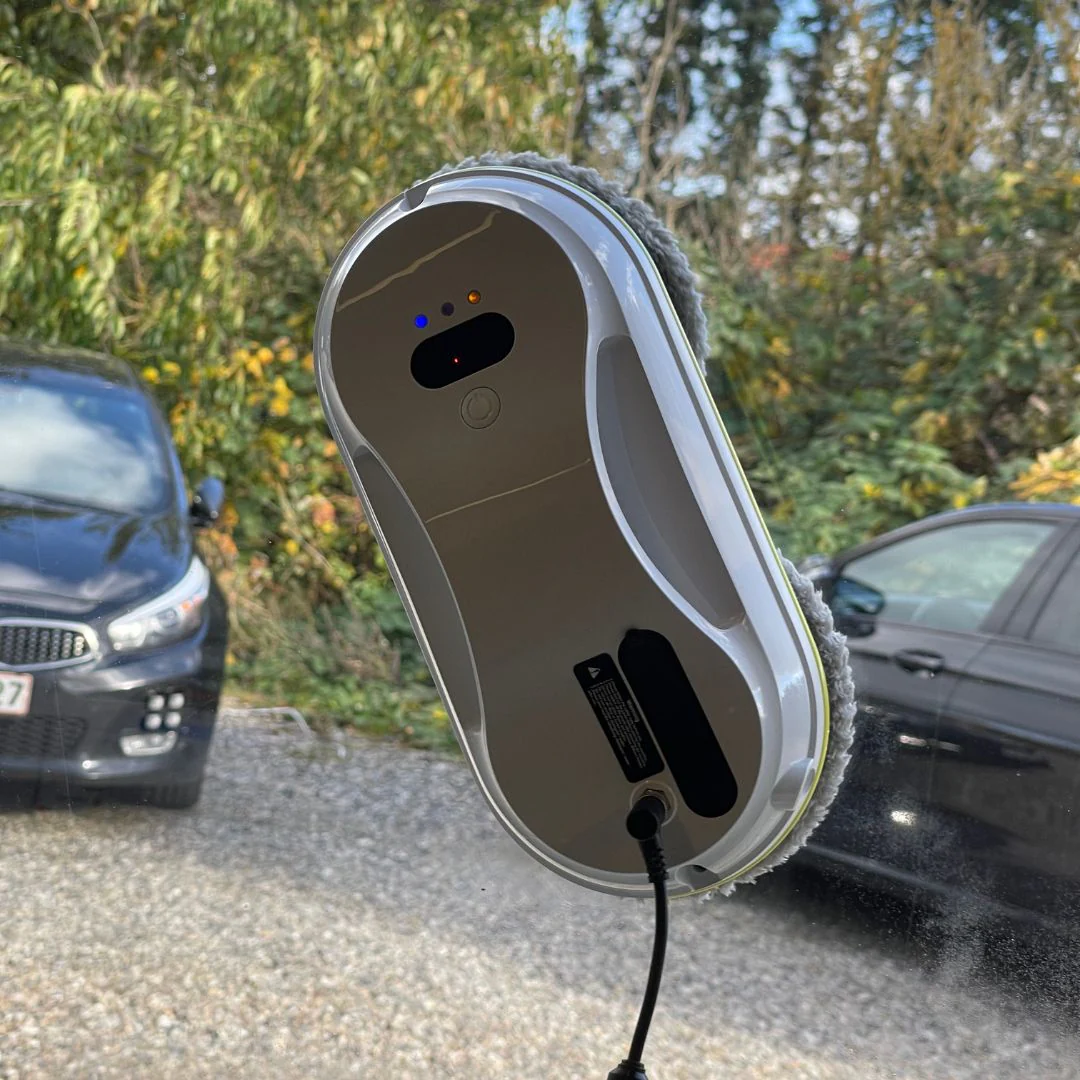 Premium Vinduespudserrobot – Avanceret Teknologi til Perfekte Vinduer - iHero - robotvinduespudser - Techii.dk